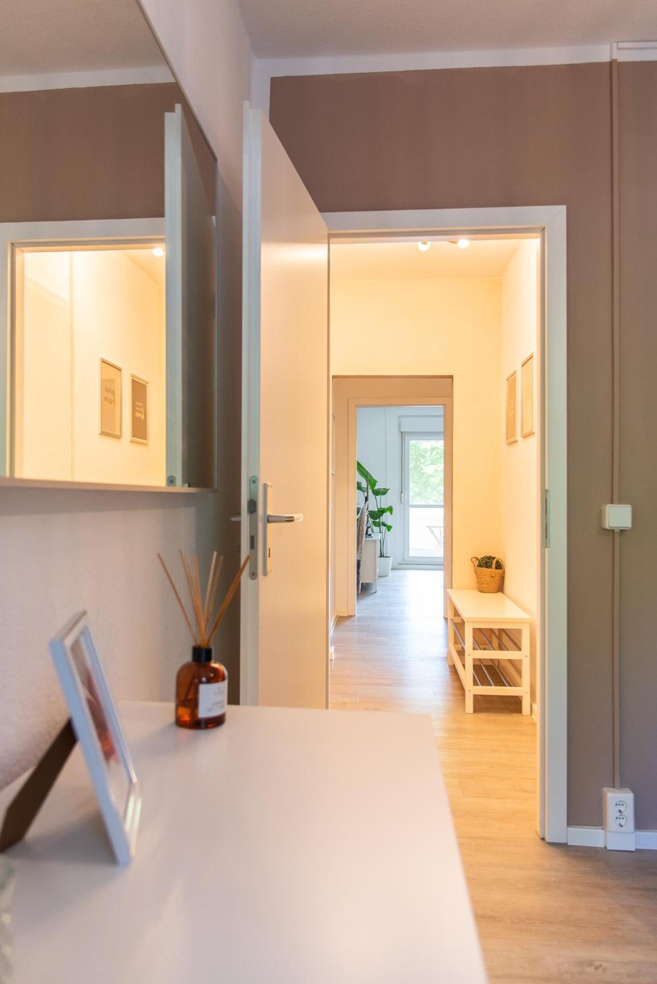 Stylisches Apartment mit Balkon / Netflix / WIFI Chemnitz Exterior foto