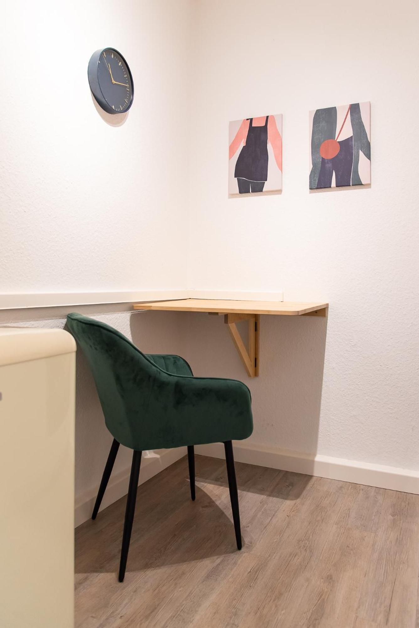 Stylisches Apartment mit Balkon / Netflix / WIFI Chemnitz Exterior foto